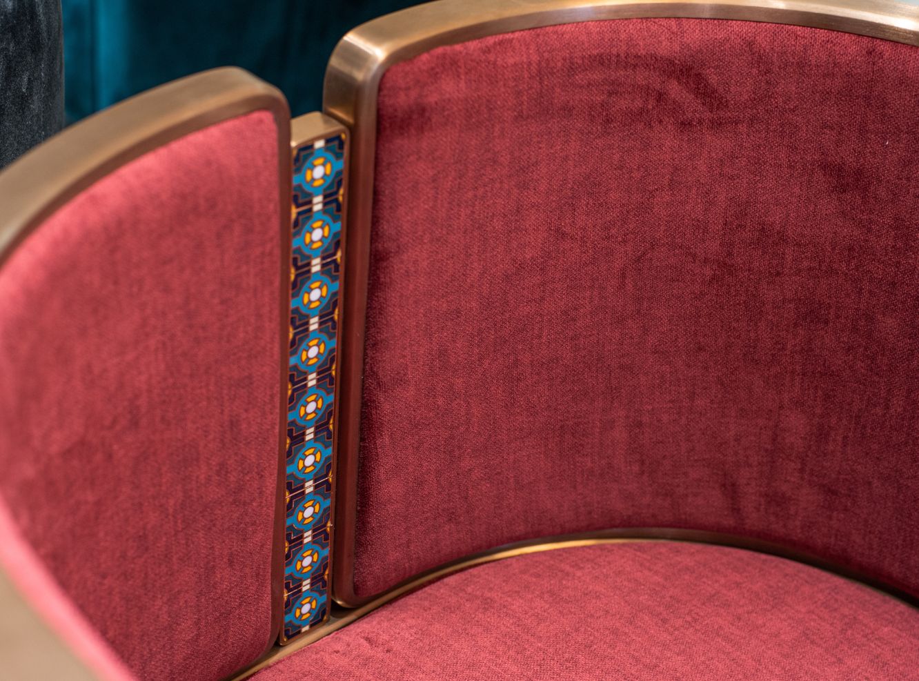 Vật liệu truyền thống Pháp Lam