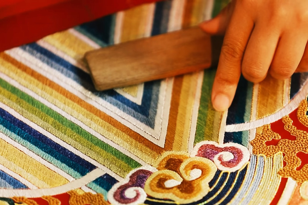 Nội Thất Thêu Truyền Thống Tinh Tế: Lựa Chọn Hoàn Hảo Cho Ngôi Nhà Trang Nhã