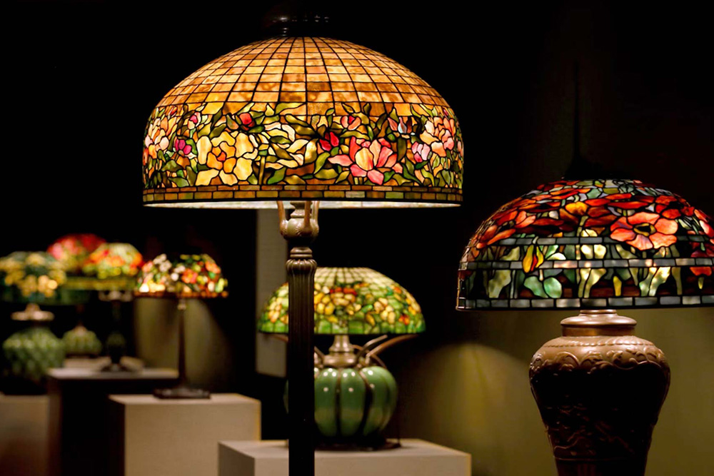 Trang Trí Nội Thất Với Kính Màu Ghép - Không Gian Sáng Tạo và Đầy Màu Sắc