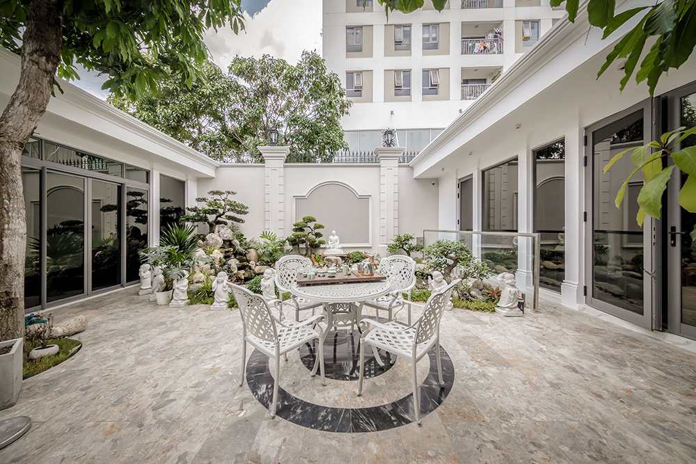 "Giải Mã" Phong Cách Nội Thất Villa Tân Cổ Điển: 5 Dấu Hiệu Nhận Biết Để Bạn Trở Thành Người Sành Điệu Về Nội Thất