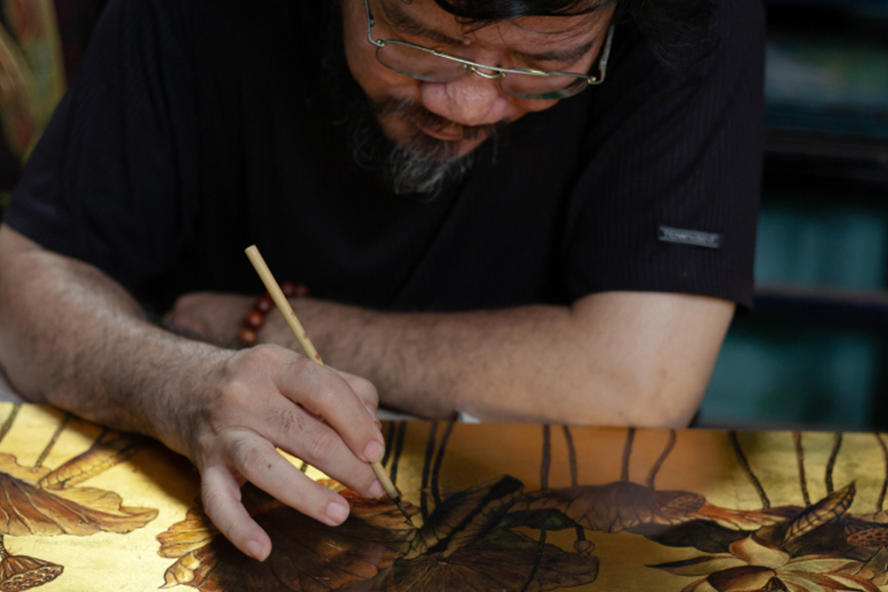 Tủ, kệ sơn mài và hành trình gìn giữ nghệ thuật dân gian trong thời đại mới