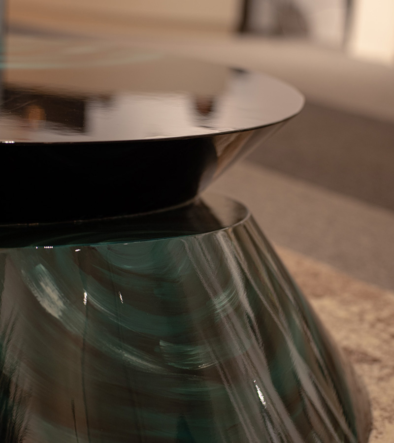 Tủ, kệ sơn mài và hành trình gìn giữ nghệ thuật dân gian trong thời đại mới