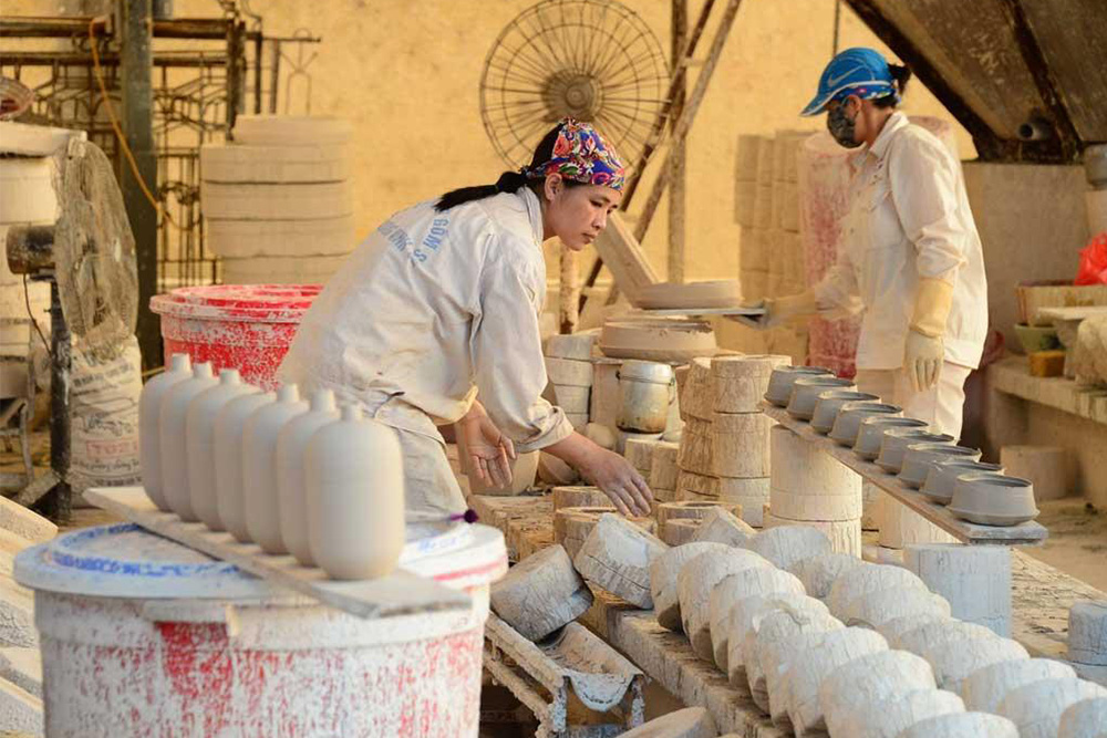 Trang Trí Nội Thất Với Gốm Men Kết Tinh – Đưa Nghệ Thuật Vào Không Gian Nội Thất