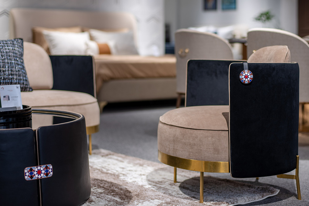 Pháp Lam Trên Thế Giới: Hành Trình Nghìn Năm Của Nghệ Thuật Tráng Men Kim Loại